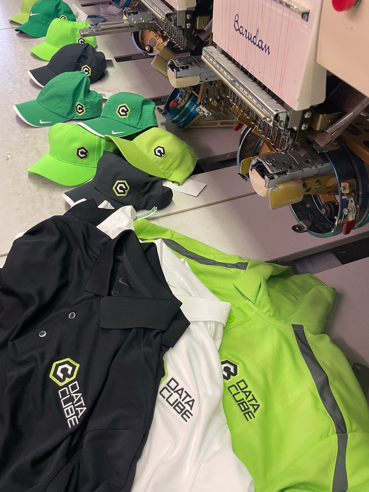 Data Cube Uniform Set